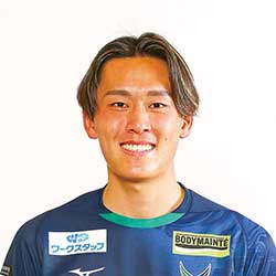 青木　駿人